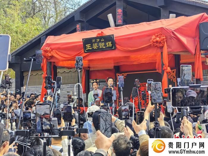 开封“王婆”：鼓励年轻人擦亮双眼勇敢追爱(图1)