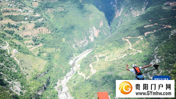 交流与学习 贵州努力打造成为“世界低空滑翔伞圣地”(图1) 交流与学习 贵州努力打造成为“世界低空滑翔伞圣地”(图1)