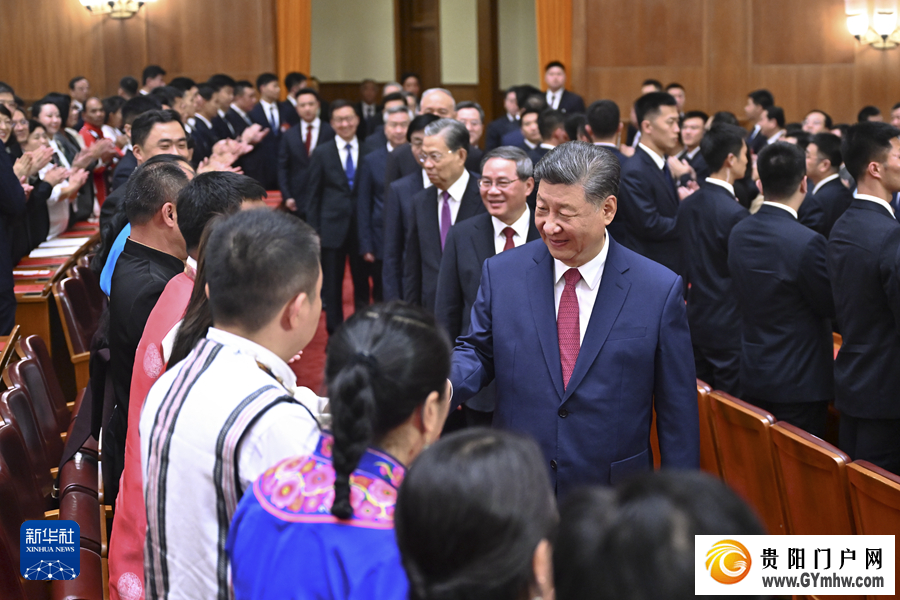 庆祝中华人民共和国成立75周年音乐会在京举行(图3) 庆祝中华人民共和国成立75周年音乐会在京举行(图3)