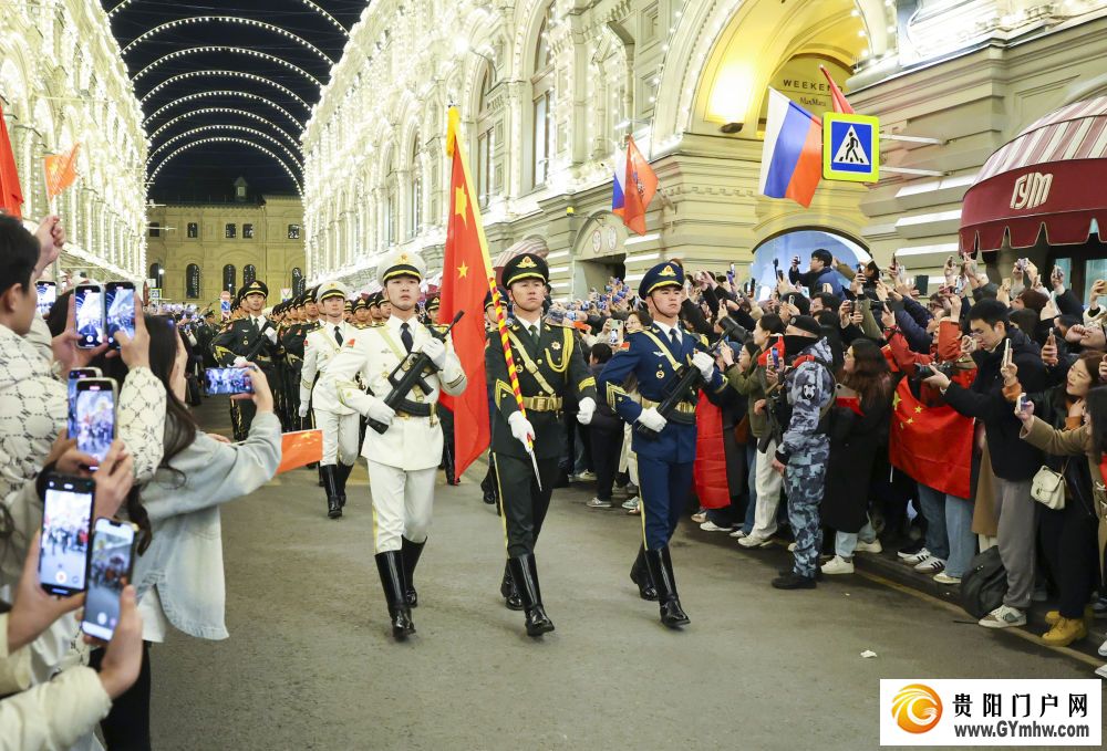 “中国排面”亮相莫斯科红场(图1)