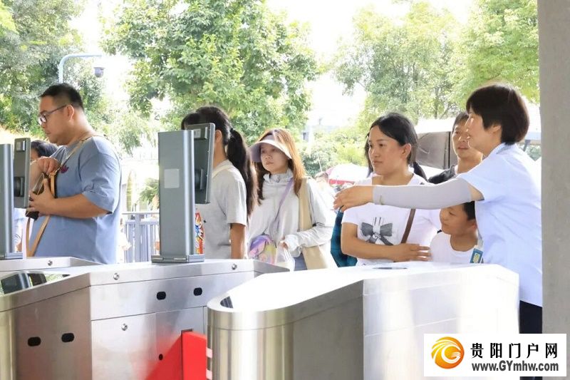 “500万+”成常态! 黄果树景区游客量三年连增(图8) “500万+”成常态! 黄果树景区游客量三年连增(图8)